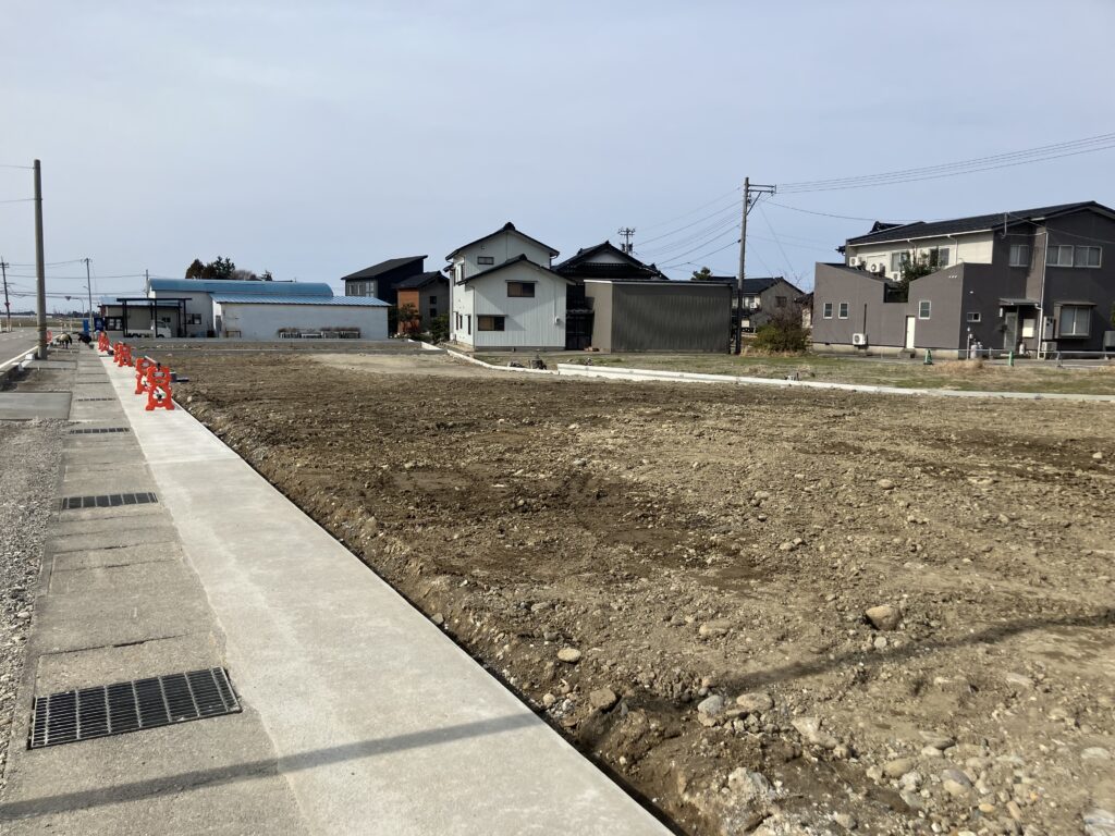 迷子の土地探しを卒業！「立地」と「コスト」、「その他条件」を見極める視点